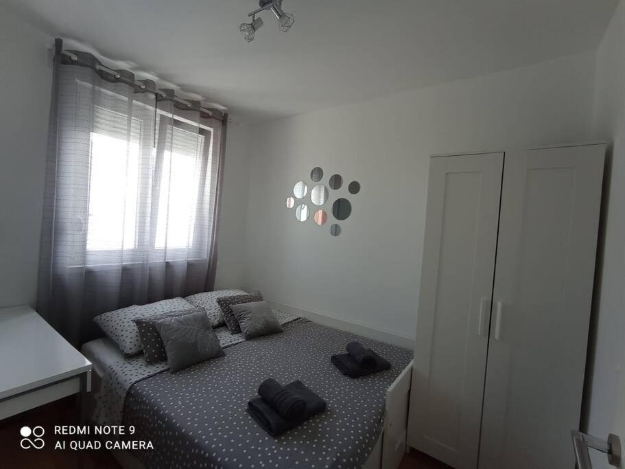Apartman Ana Iadera With Balcony And Parking Zara Esterno foto