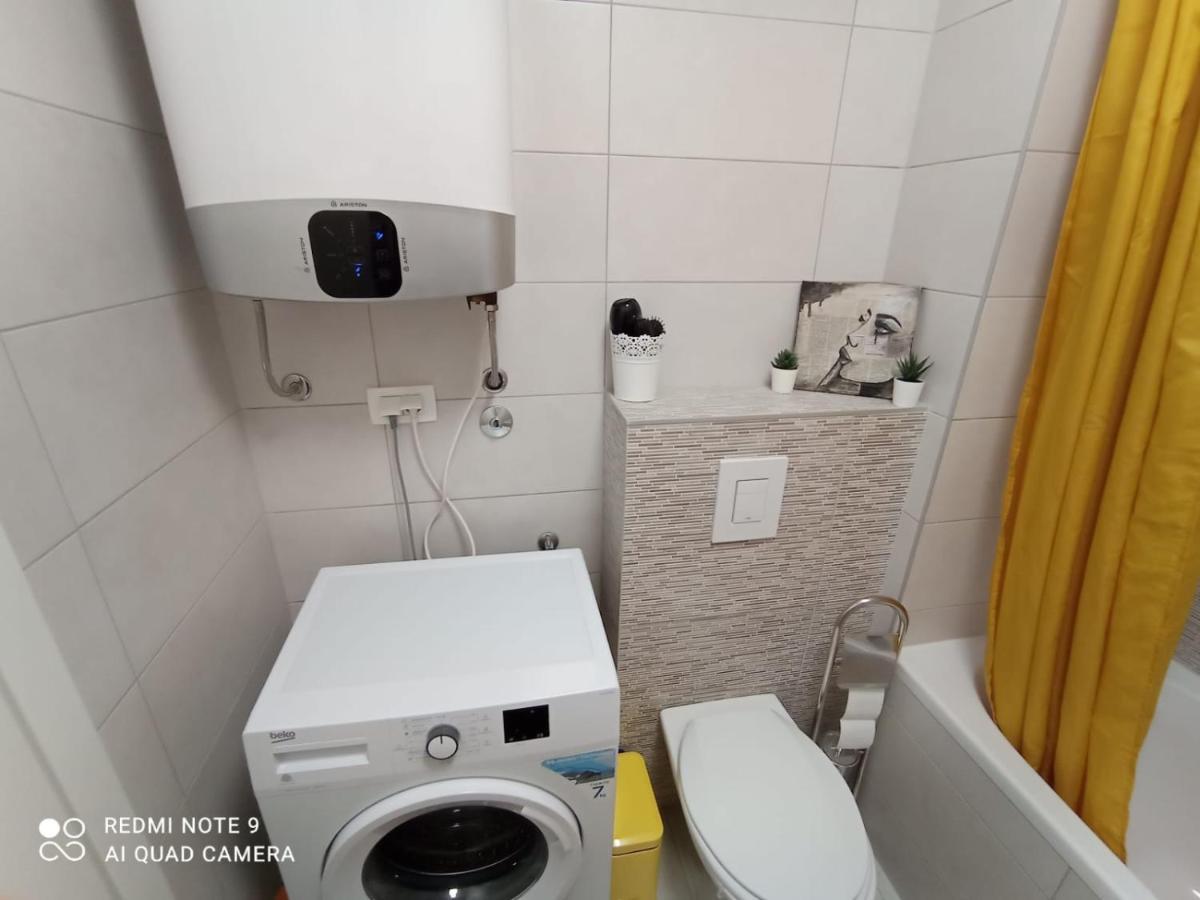 Apartman Ana Iadera With Balcony And Parking Zara Esterno foto